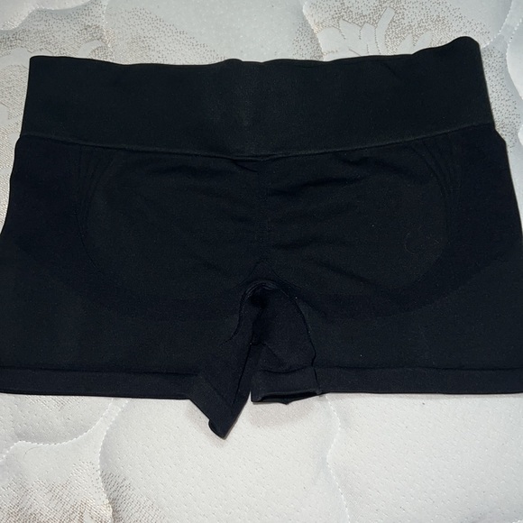 Adidas short - Picture 2 of 2